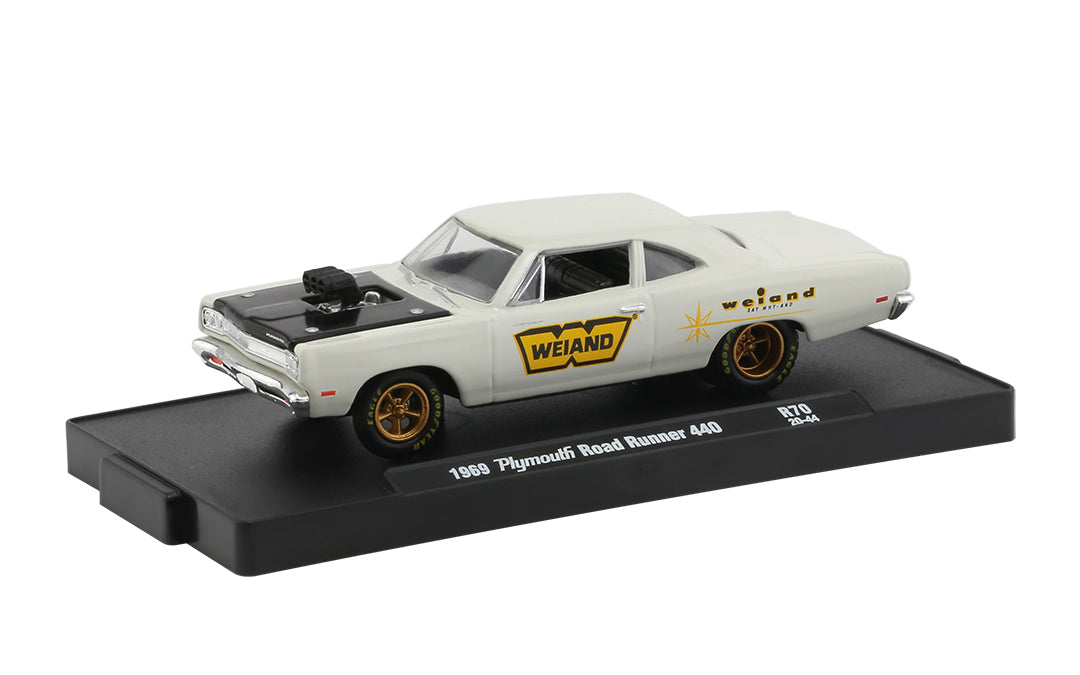 Release 70 - 1969 Plymouth Road Runner 440 Die Cast Model