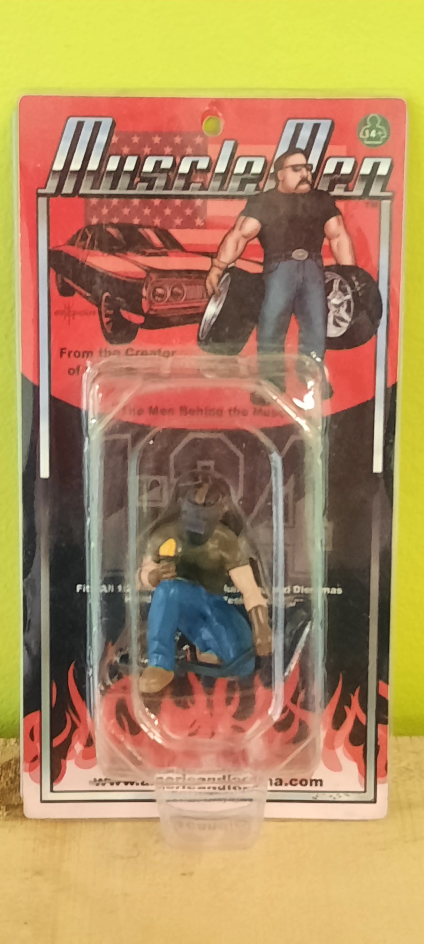 1:24 Flamin Raymond Figurine