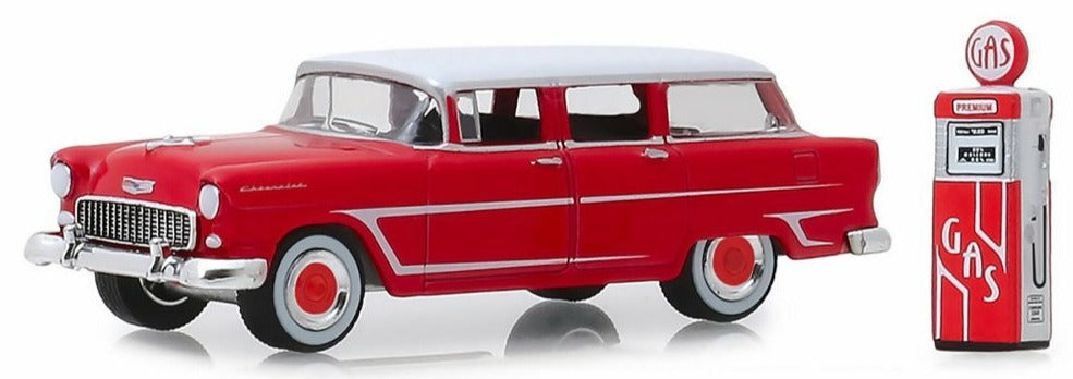 1:64 1955 Chevrolet TwoTen Townsman with Vintage Gas Pump