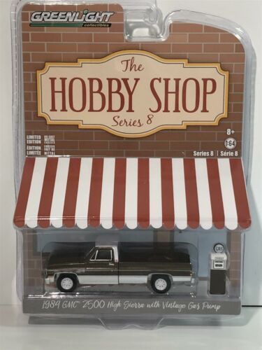 1:64 1984 GMC 2500 High Sierra with Vintage Gas Pump