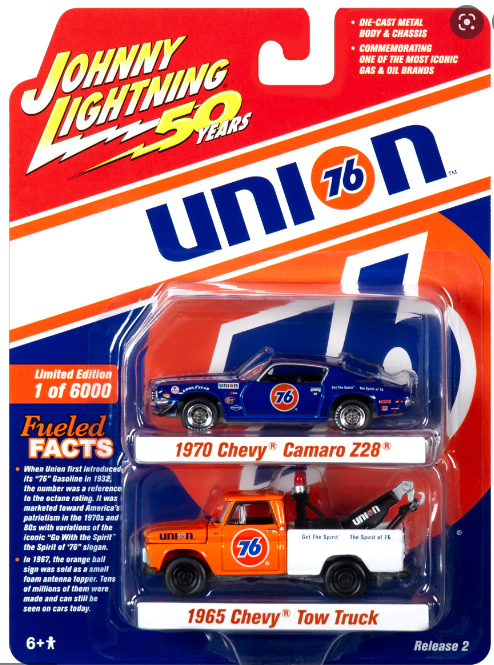 1:64 1970 Chevy Camaro Z28 & 1965 Chevy Tow Truck