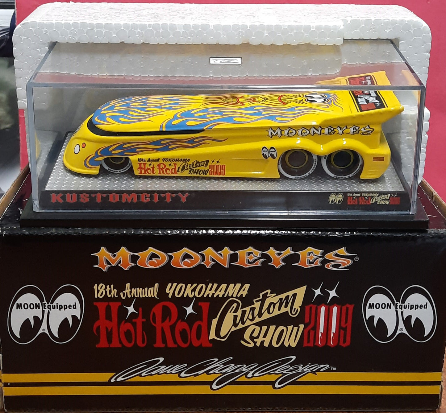 1:64 2009 Evo Drag Bus