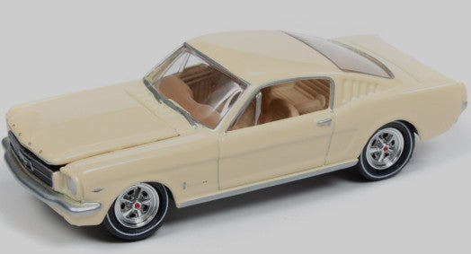 1:64 1965 Ford Mustang 2+2
