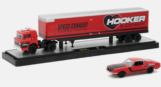 1:64 1970 Ford C-600 & 1968 Ford Mustang